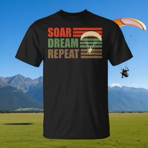 Camiseta SOAR Dream Repeat Paramotor con diseño de aventura de parapente - Product Image 3