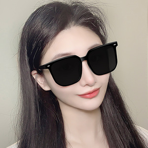 Lunettes de soleil dégradées marron à monture noire en PC, protection UV400 unisexe, type 3, pare-soleil 635, origine Taizhou - Product Image 3