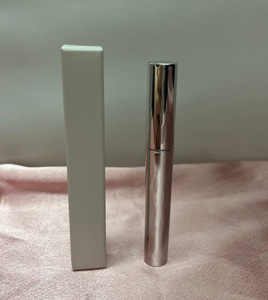 Lápiz Labial Desprendible de la Mejor Calidad, Personaliza con el Logotipo de tu Marca, Tinte Labial Vegano Resistente al Agua - Product Image 4