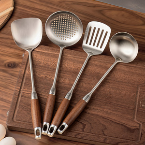 Juego de espátulas de acero inoxidable con mango de madera, utensilios de cocina para wok y cuchara para sopa - Product Image 1