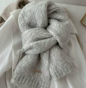 Sciarpa in <span class=keywords><strong>Cashmere</strong></span> <span class=keywords><strong>e</strong></span> Lana di Alta Qualità a Maglia Liscia per Donna Collezione Invernale - Product Image 6