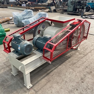 Concasseur à double rouleau robuste pour granit, galets de rivière, schiste, <span class=keywords><strong>marbre</strong></span>, bauxite, feldspath et machine de fabrication de sable - Product Image 1