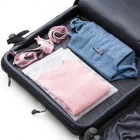 Emballage écologique et recyclable personnalisé en sachet refermable noir en PE givré pour vêtements, t-shirts, chaussettes