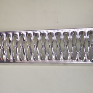 Passerelle en maille perforée antidérapante à motif <span class=keywords><strong>crocodile</strong></span> pour l'énergie photovoltaïque et l'utilisation offshore, en aluminium et acier inoxydable, soudée, robuste - Product Image 2