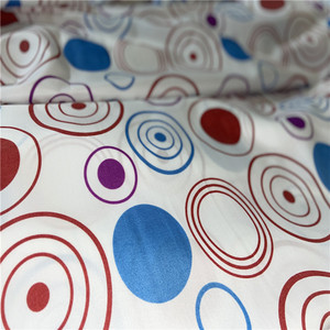 Stripes & Polka Dots 100% Polyester Livraison mondiale rapide Tissu imprimé dispersé pour la literie-Usine-Direct du fabricant - Product Image 5