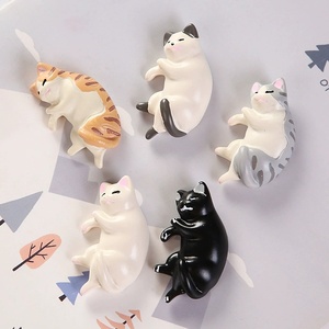 6 Peças de Mini Figuras de Gato Dormindo em Resina Kawaii, Estatuetas Miniaturas para Decoração de Casa e Acessórios de Mesa - Product Image 1