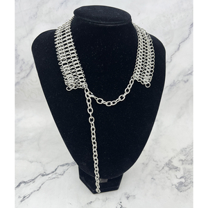 Collana con Lettere in Acciaio Inossidabile <span class=keywords><strong>a</strong></span> Catena Larga (Delta Iota Phi Lambda Zeta Chi Eta Phi) - Regalo Perfetto per Sorelle di Confraternite - Product Image 3