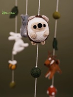 Vente en gros d'autres jouets éducatifs pour bébés Animaux en laine du Népal faits à la main Mobiles pour bébé fille garçon Coran Mobiles pour berceau et berceau