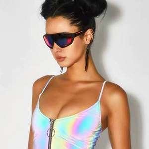 Gafas de Sol Deportivas para Hombre y Mujer, Modelo 2020, Lentes de Una Pieza con Protección UV400, Estilo Protector - Product Image 2