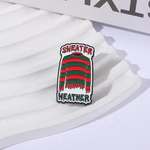 Broche créative de dessin animé, style navetteur, <span class=keywords><strong>pull</strong></span> rayé <span class=keywords><strong>rouge</strong></span> et vert, badge en métal, broche badge <span class=keywords><strong>film</strong></span> et télévision Ghost Street - Product Image 3