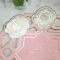 Elegante estampado en caliente pétalos papel cortado con láser menú Tarjeta de invitación de boda diseño personalizado flores estampadas