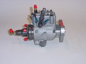 Conjunto de Bomba Hidráulica con Tapas Rojas y Conexiones Azules para Piezas de Maquinaria de Construcción - Product Image 1