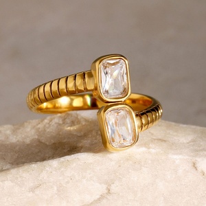 Anillo de Compromiso Personalizado de Lujo en Oro Rosa o Oro de 18K con Circonita Creada en Laboratorio, Abierto, de Acero Inoxidable, Resistente al Agua, para Mujer - Product Image 3