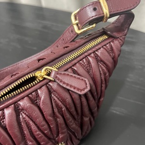 Haute qualité femme mode rétro Croissant sac nouveau Design unique épaule bandoulière boulette tricoté sac haute qualité nouveau sac - Product Image 3