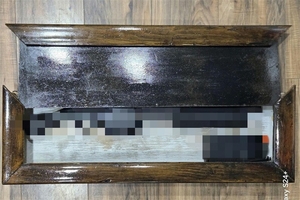 Letreros Decorativos de Pared Modernos y Ecológicos Personalizables, Estante de Almacenamiento Oculto de Madera Real Hecho a Mano con Compartimento Oculto para Armas - Product Image 3