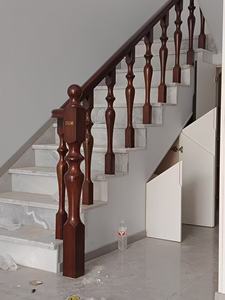 באיכות גבוהה בתולת ים גרם מדרגות עץ מוצק עיצוב מודרני עץ גומי רך לשימוש במלון סגנונות שונים זמינים - Product Image 2