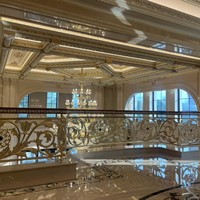 Rampe d'escalier moderne en alliage d'aluminium pour villa, résistante à l'eau, avec revêtement en poudre