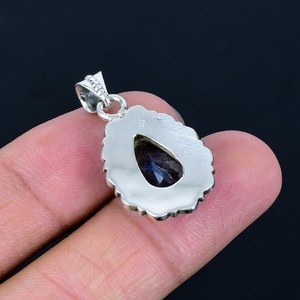 Pendentif classique en argent 925 avec labradorite naturelle - Collection de bijoux en pierres précieuses faits à la main - Product Image 5