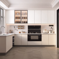 Ensemble de cuisine moderne à grande échelle avec îlot, ensemble complet de meubles de cuisine écologiques, y compris les accessoires de robinetterie