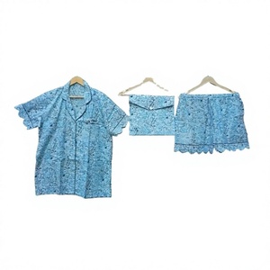 Conjunto de Pijama de Mujer, Romántico y Elegante, 100% Algodón, Estampado Digital de Lujo, Transpirable, Pantalones Cortos Tipo Canguro, Estampado Floral - Product Image 1