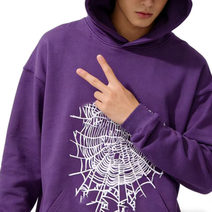Sweat-shirt noir de qualité supérieure avec un design audacieux pour les fans de streetwear recherchant un style tendance, avec logo. - Product Image 6
