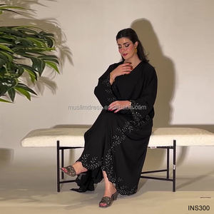 ชุดอาบายะห์หรูหราสไตล์โรแมนติกสำหรับผู้หญิง แบบเปิดประดับด้วยคริสตัลและมุก  เสื้อผ้าอิสลามสุภาพเรียบร้อย ผลิตจากโพลีเอสเตอร์ - Product Image 6