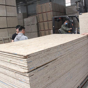 JUANA <span class=keywords><strong>Panneau</strong></span> à brins orientés étanche 4x8ft 18mm (<span class=keywords><strong>panneau</strong></span> <span class=keywords><strong>OSB</strong></span>/flakeboard) Matériau en peuplier pour usage extérieur et intérieur - Product Image 4