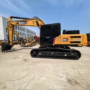En stock : Excavatrice d'occasion SANY SY215C avec une masse opérationnelle de 21,5 tonnes, une force de creusement puissante et un système hydraulique bien entretenu - Product Image 4