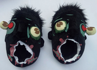 Pantoufles en peluche monstre grises et noires à grande bouche, chaussures chaudes de dessin animé, OEM ODM, vente en gros personnalisée en vrac