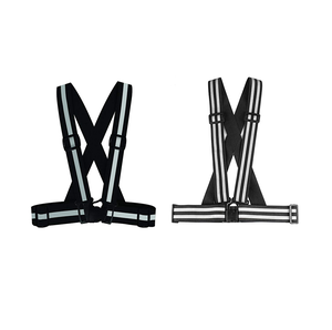 Gilet Riflettente di Sicurezza Nero Regolabile con Strisce Riflettenti EN471, Cintura Elastica Staccabile per Corsa - Product Image 1