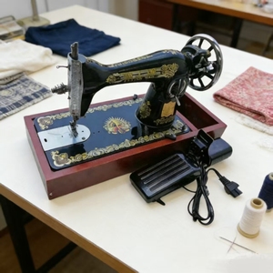 Machine à coudre électrique - Excellent assistant pour la couture à domicile, multifonctionnelle, semi-automatique, facile à utiliser, conception à plat pour les usines <span class=keywords><strong>de</strong></span> <span class=keywords><strong>fabrication</strong></span> - Product Image 2