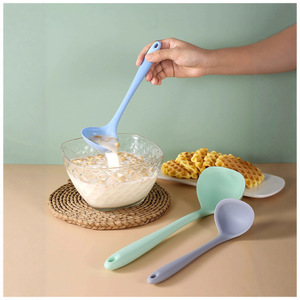 Cuillère à soupe en silicone, cuillère de cuisine antiadhésive en une seule pièce, résistante aux hautes températures, ustensile de cuisine pour la maison et les enfants - Product Image 1