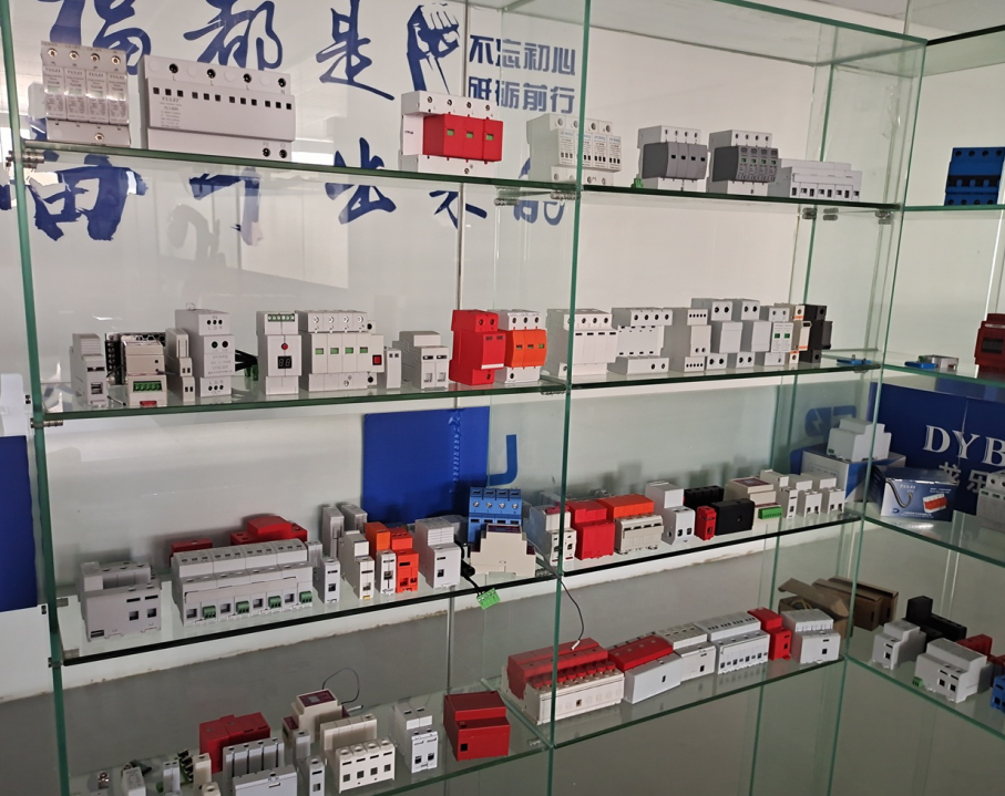 Electronic Equipment Power Surge Protector 220V 380VAC Customized Color