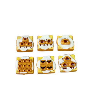 Adorno de Resina con Patrón de Animales en 3D, Miniatura de Pan Tostado, para Decoración del Hogar, Forma Irregular, Resina Plástica con Tratamiento Epóxico - Product Image 1