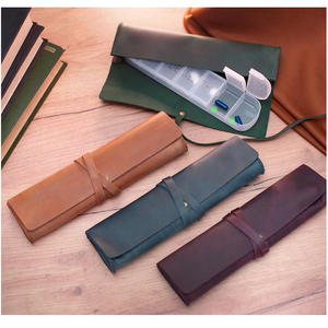 Portapillole in Pelle PU, Organizzatore per Medicinali, Astuccio da Viaggio, Custodia Incisa con Vassoio in Plastica, Regalo per <span class=keywords><strong>Padre</strong></span> - Product Image 1