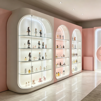 Vitrine de présentation sur pied personnalisée en verre trempé avec éclairage LED pour magasin de détail et musée