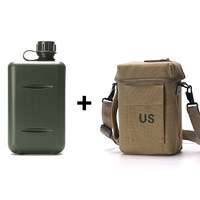 Pot de chasse en plein air bouteille à boire grande capacité 2L Camouflage carré en plastique tactique sac à dos bouteille d'eau