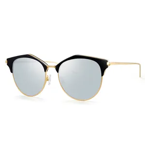 H8608 Grosir Desain Baru Merek LOGO Perempuan Lensa Terpolarisasi Kacamata Fashion dengan Nama Merek Grosir
