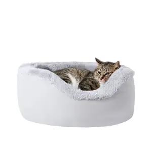 Tempat tidur kucing berbentuk bulat lembut dibuat khusus untuk kucing peliharaan