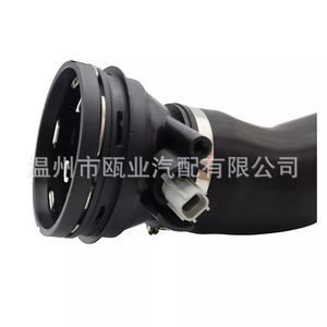 ท่ออินเตอร์คูลเลอร์เทอร์โบฟอร์ด F350 F450 HC3Z-6F073-B พร้อมแคลมป์สำหรับรุ่น 17-19 สำหรับเปลี่ยนซ่อม - Product Image 3