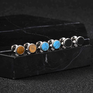 Boucles d'oreilles tendance haut de gamme en acier inoxydable avec pierres rondes, clous colorés en zircon - Product Image 5