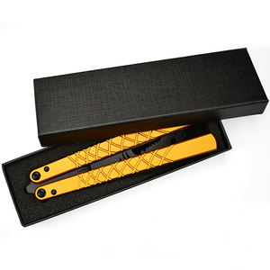 Couteau multifonction Lame pliante Couteau en acier 440c Pratique de la formation Habileté Lame non affûtée Manche en aluminium Couteau à outils EDC - Product Image 6