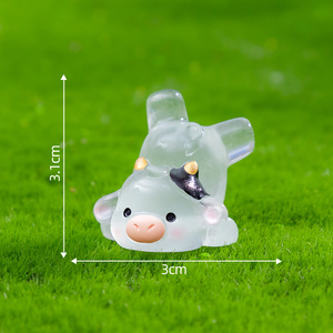 Offres Spéciales : Accessoires en Résine Lumineuse Vache, Ornements Créatifs Miniatures en Résine, Modèles d'Animaux en Résine qui Brillent dans le Noir pour Décoration de Voiture - Product Image 6