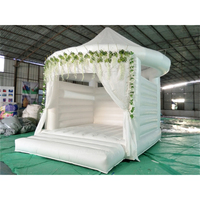 Château gonflable de mariage tout blanc de 5x4 mètres pour adultes, fêtes de mariage avec décoration florale