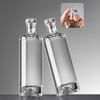 Bouteille carrée unique de 250ml 375ml 500ml 1000ml Tequila Rhum Liqueur Brandy Whisky Vodka avec bouchon en verre