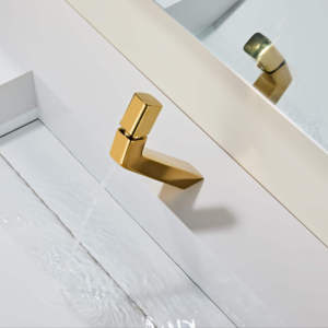 Robinet de lavabo monocommande inclinable moderne en or brossé de haute qualité, à poser sur le comptoir, finition chromée - Product Image 5