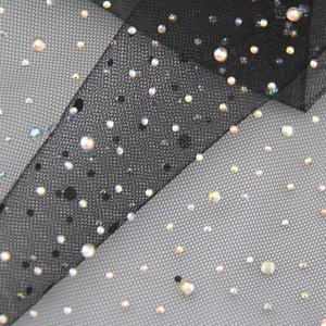 Tissu en dentelle extensible en maille de polyester avec strass transparents Keering pour vêtements et robes pour femmes - Product Image 2