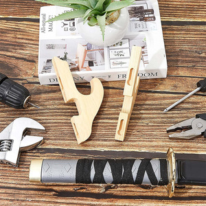 Soporte de pared desmontable de madera de bambú para espadas, ajustable, sin perforaciones, con acabado pulido, para espadas samurái y flautas. - Product Image 1