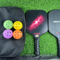 Échantillon gratuit Vente en gros Kit de raquette de pickleball en fibre de verre USAPA Styles personnalisés Lot de 2 pagaies de pickleball en fibre de verre avec logo