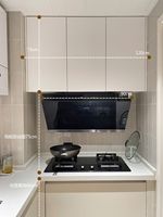 Cuisine moderne modulaire écologique en bois massif et acier inoxydable avec évier et îlot central